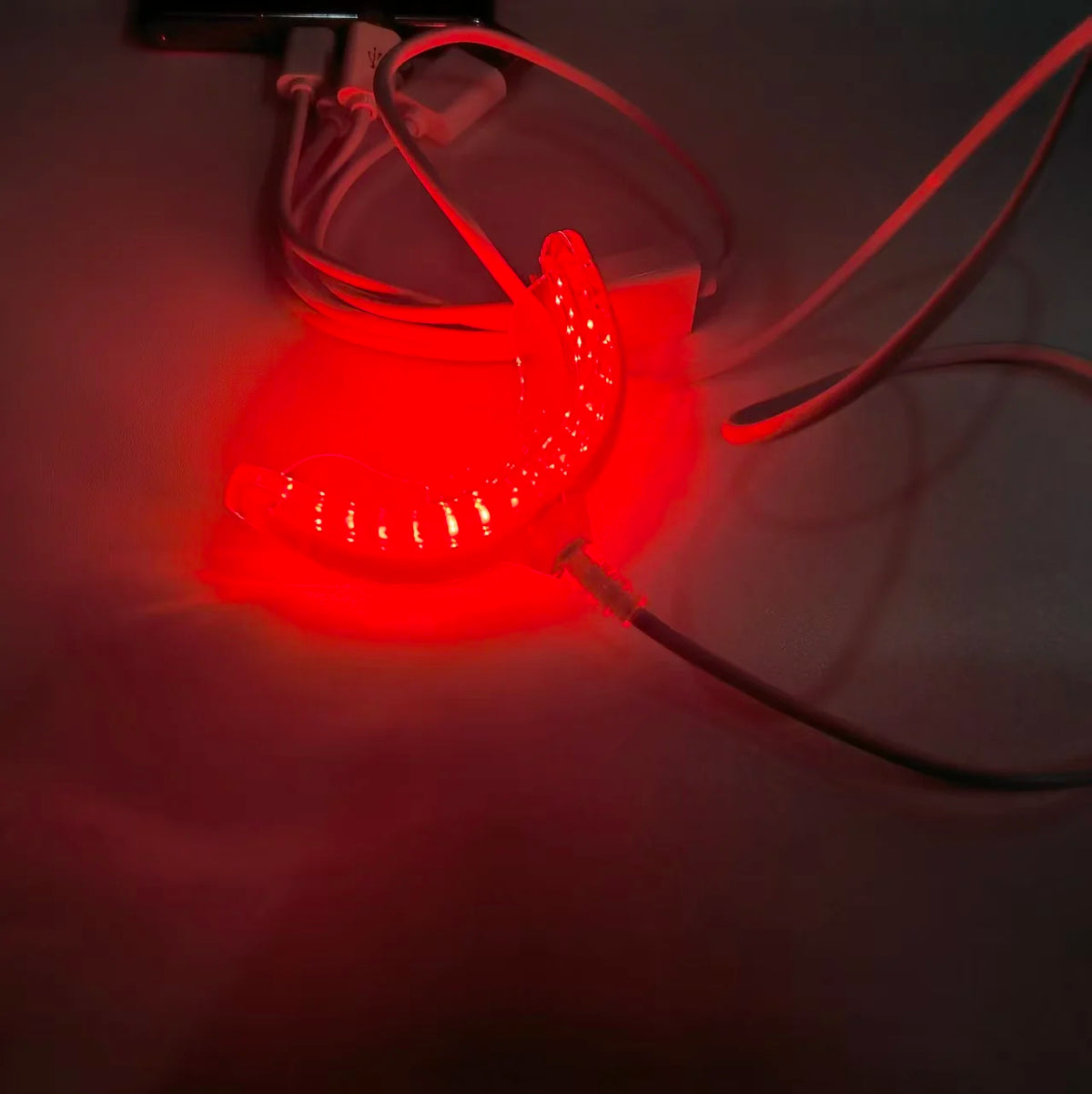 LED Infrared Light, Portable Treatment to Relieve Pain and Whiten Teeth